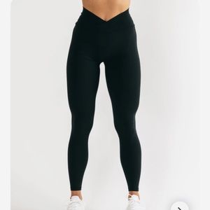 Alphalete surface power legging